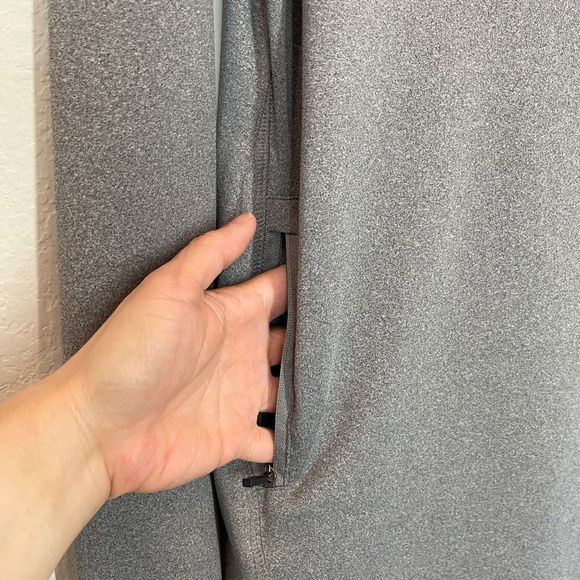 Veil Spark Top Women's L Gray Tunic Running Modest Thumbholes 1/2 Zip Pullover - Picture 4 of 15